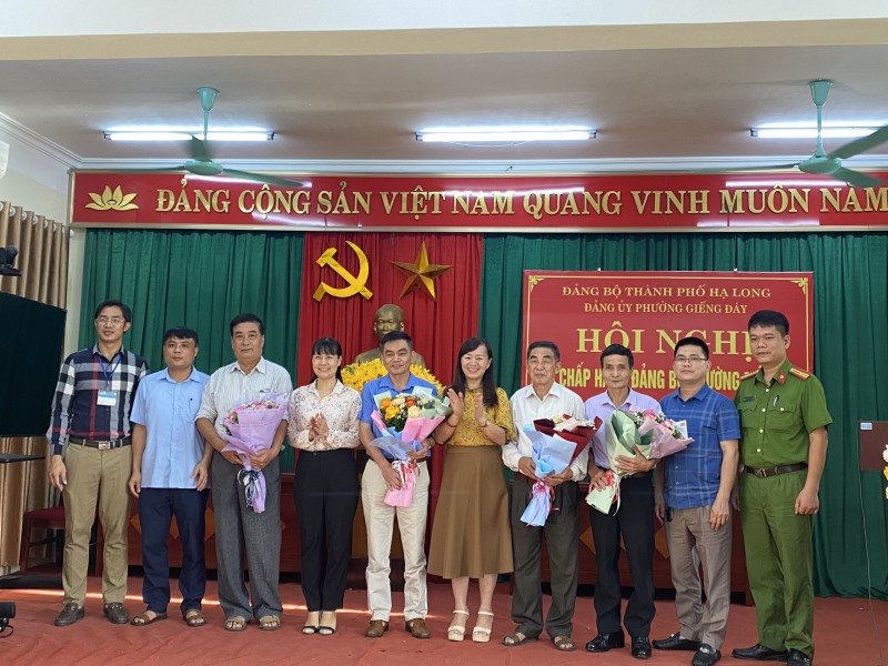 Ban Chấp hành Đảng bộ phường Giếng Đáy tổ chức hội nghị mở rộng tháng 7/2022.
