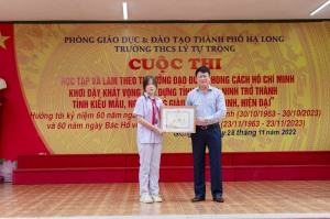 Tuyên dương, khen thưởng học sinh Trần Vũ Huệ Anh - Lớp 7A1 xuất sắc đạt HCV tại cuộc thi Sáng chế quốc tế Prix Eiffel 2022.
