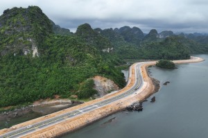Đẩy nhanh tiến độ dự án mở rộng đường bao biển Hạ Long - Cẩm Phả