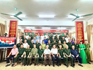 Phường Giếng Đáy gặp mặt kỷ niệm 50 năm giải phóng miền Nam, thống nhất đất nước